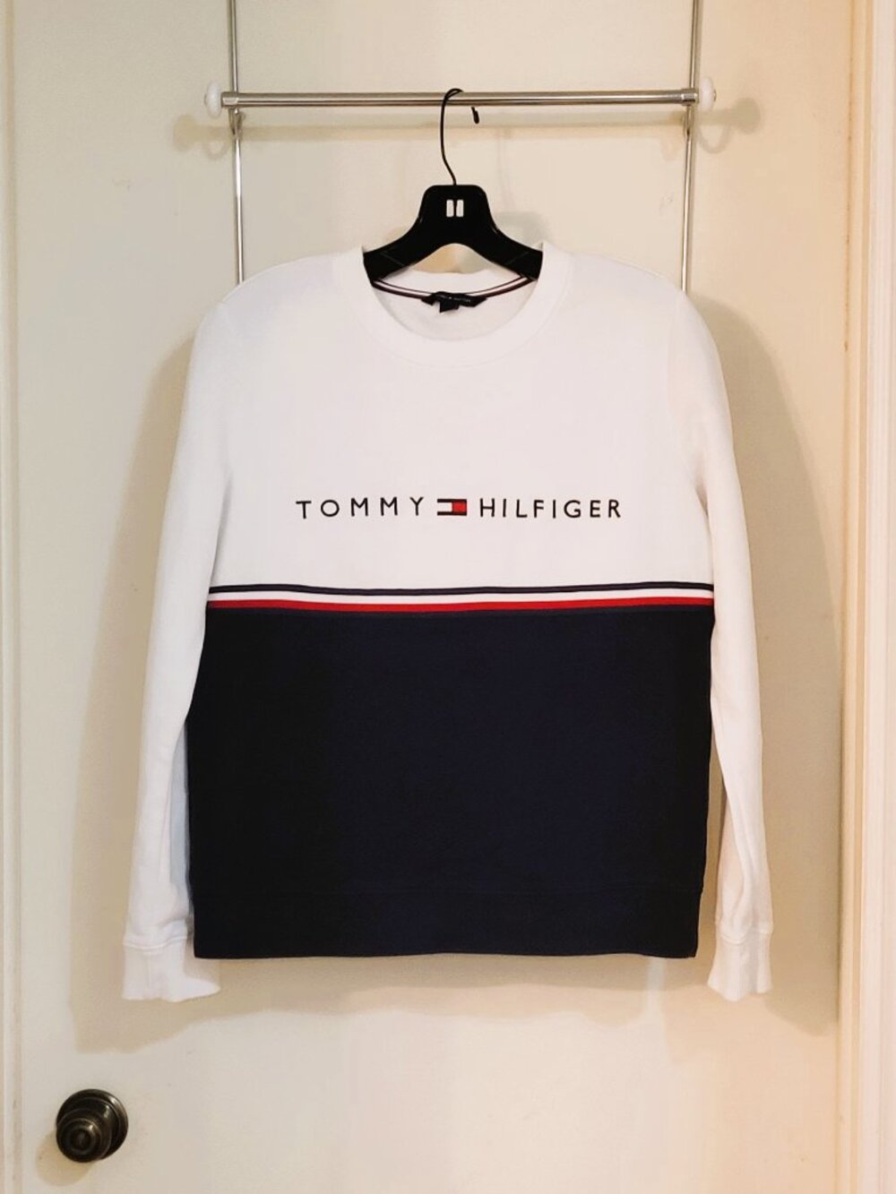 Tommy Hilfiger Women's high quality Cotton blend Crewneck Sweater. Size Small